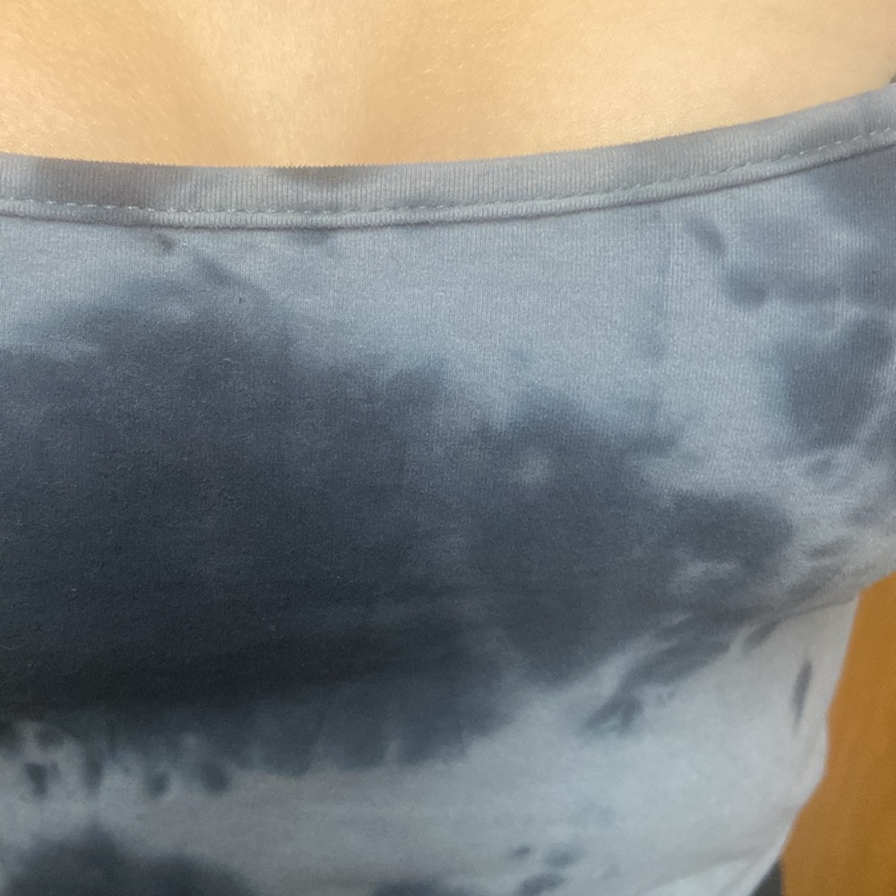 Crop top - Picture 3 of 3